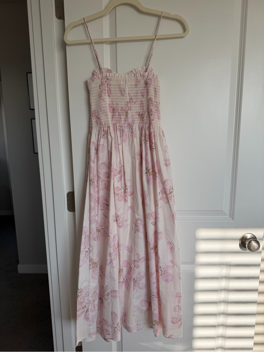H&M Light Pink Floral Smocked Midi Dress - Picture 2 of 10